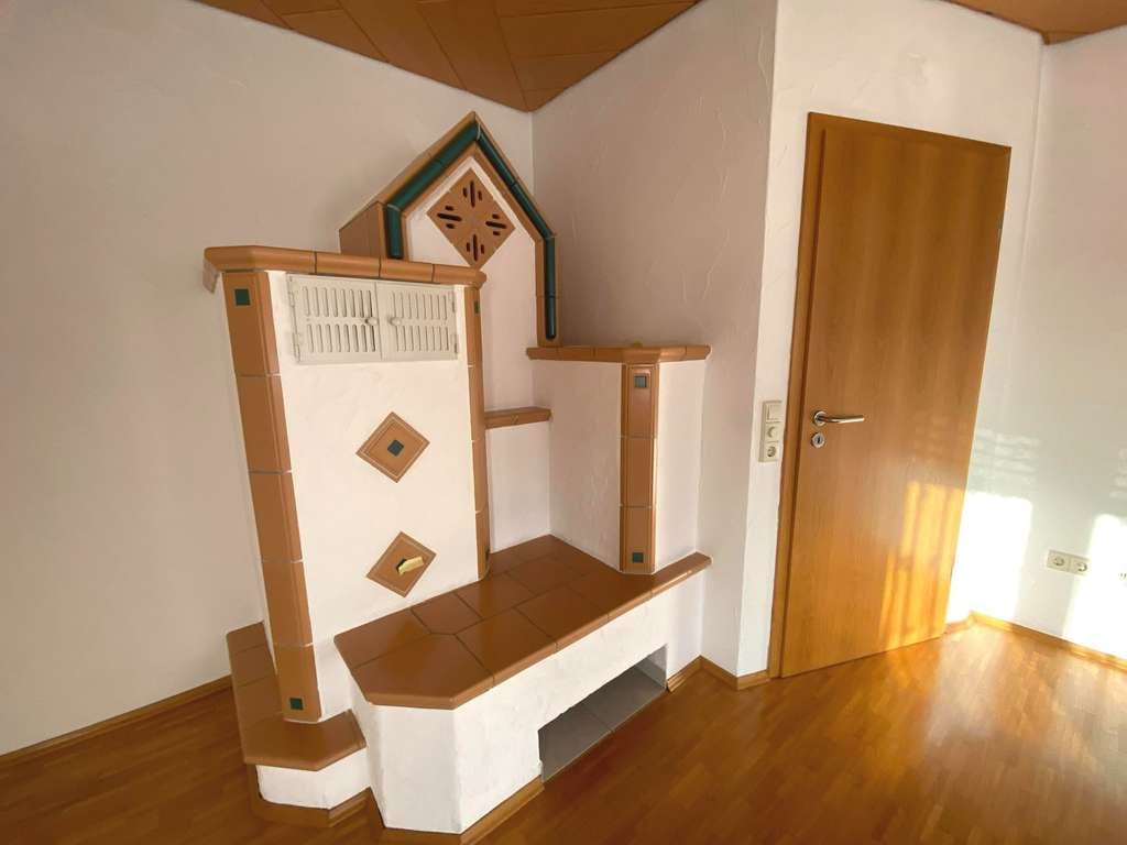 Immobilie in Bühlertann - Viel Platz für Familie und Zukunft – großzügiges Wohnhaus mit Einliegerwohnung & Ausbaureserve  - Bild 4