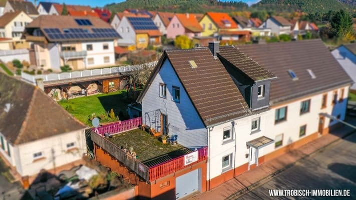 Immobilie in Fischbach bei Dahn - Geräumige Doppelhaushälfte mit Garage, Terrasse und Garten in Fischbach - Bild 0