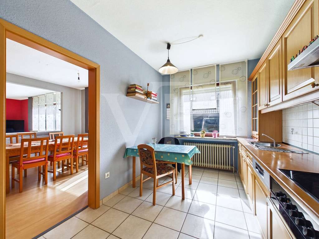 Immobilie in Westoverledingen - Familienleben auf zwei Ebenen -
mit Garten, Sonnenterrassen & Garage - Bild 4