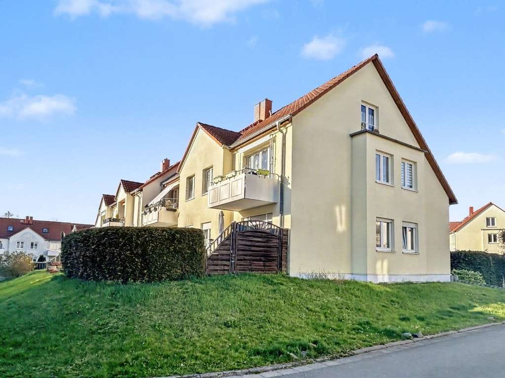 Immobilie in Leuna - Ideale Kapitalanlage: 3‑Zimmer‑Maisonette auf zwei Ebenen mit Balkon und Garage in Leuna - Bild 0