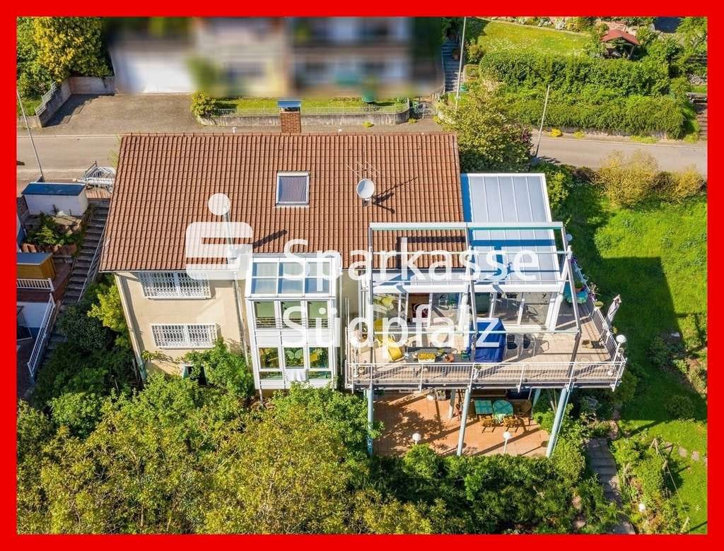 Immobilie in Annweiler am Trifels - Exklusives Wohnhaus mit großem Grundstück inklusive Bauplatz - Bild 0