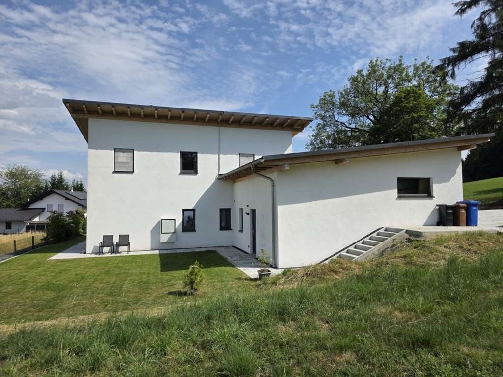 Immobilie in Jandelsbrunn - KFW Haus in exponierter Lage - Bild 2