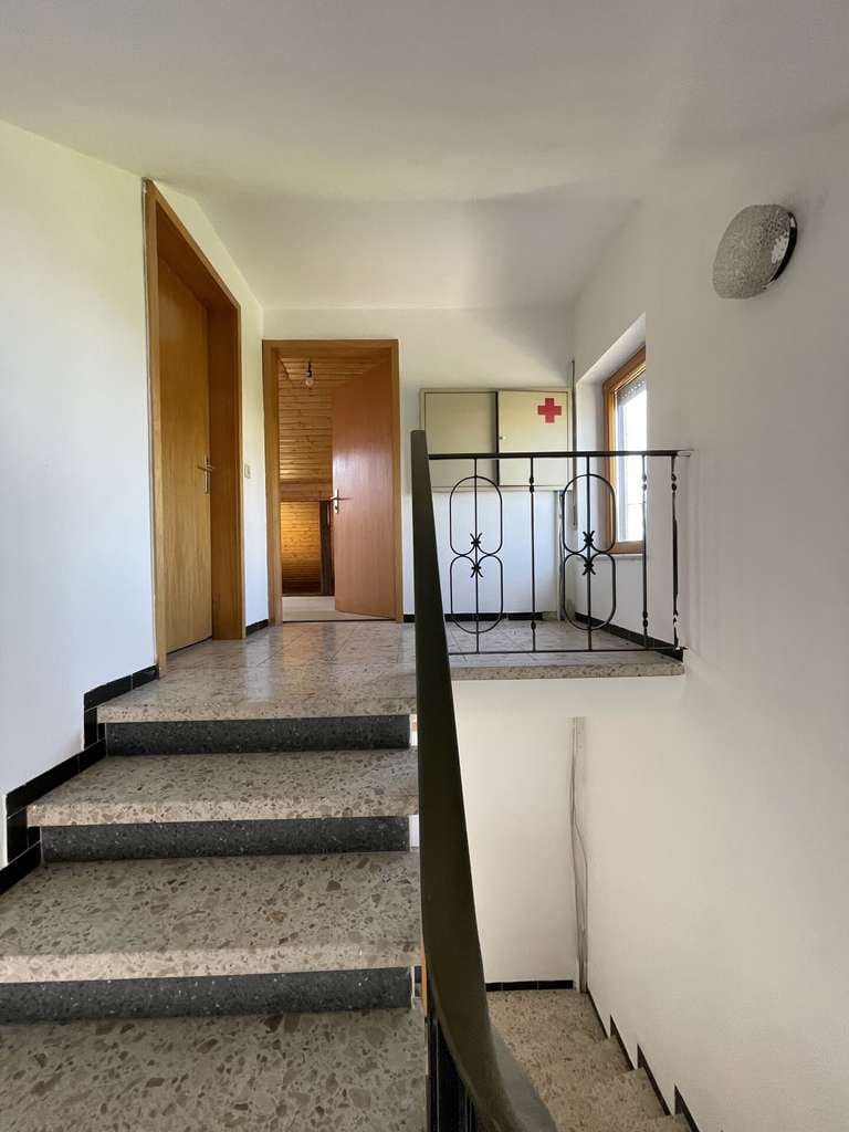 Immobilie in Besigheim - Helle 2-3-Zimmer-DG-Wohnung in Besigheim - renovierungsbedürftig - Bild 3