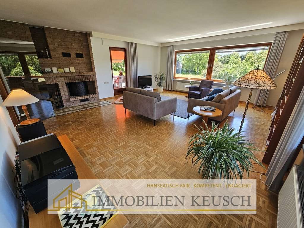 Immobilie in Hassendorf - Traumgarten mit Teich, Bungalow mit Ausbaupotenzial & Sonnenterrasse in ruhiger Lage, Doppelgarage - Bild 2