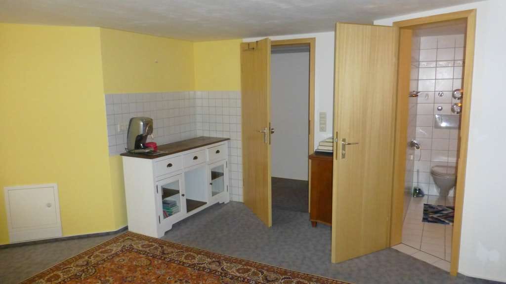 Immobilie in Neuffen - Geräumige, gepflegte 1-Zimmer-Wohnung zum Kauf in Neuffen - Bild 1