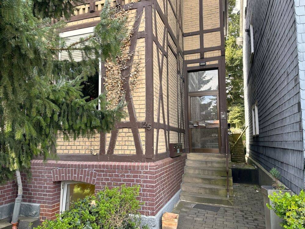 Immobilie in Schwelm - Zentrumsnahes Wohn- und Geschäftshaus (1 Gewerbe + 3 Wohnungen) in Schwelm - voll vermietet - Bild 2