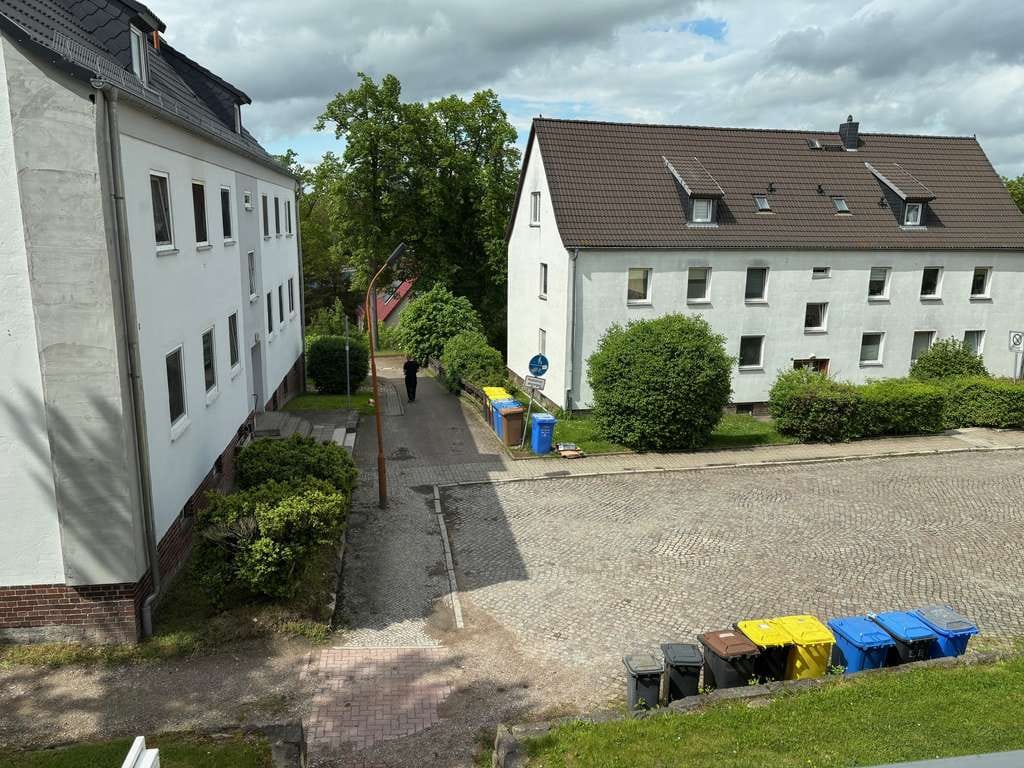 Immobilie in Schkopau - INVESTIEREN MIT WEITBLICK – MEHRFAMILIENHAUS MIT ENTWICKLUNGSPOTENZIAL IN SCHKOPAU - Bild 1