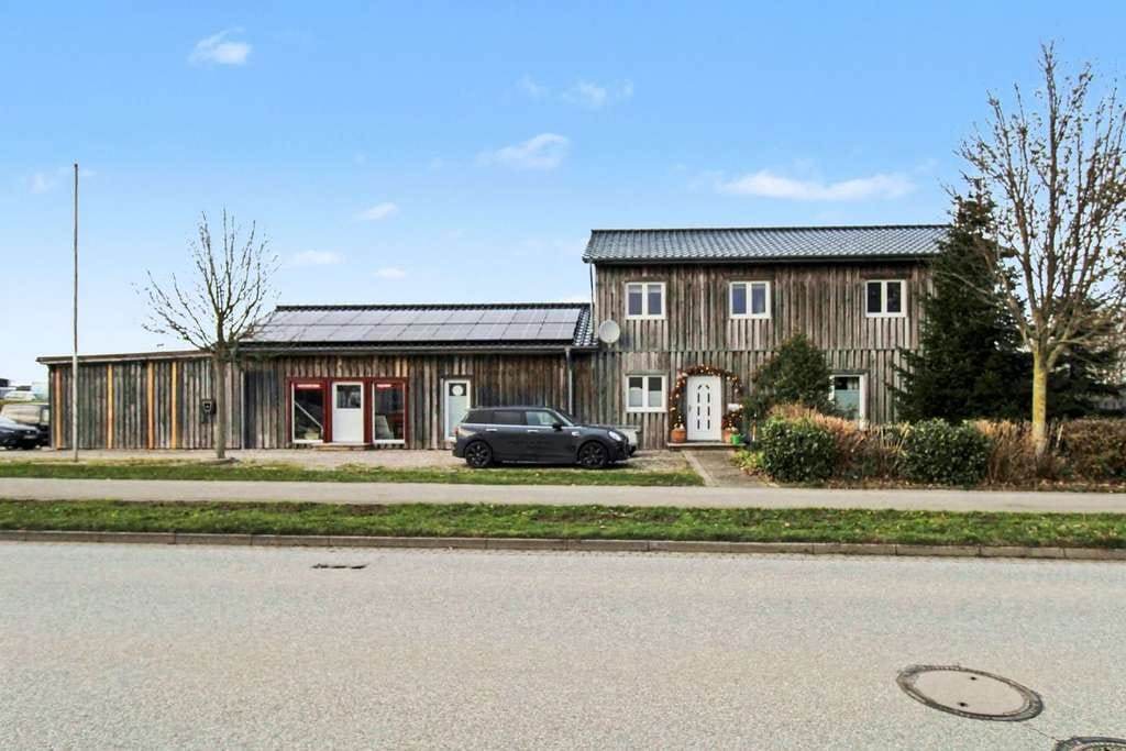Immobilie in Kappeln -  Flexibles Wohn- und Geschäftshaus in Kappeln  - Wohnen, Arbeiten, Vielfalt - Bild 1