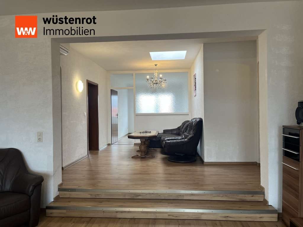 Immobilie in Dreieich - Modernisierte Eigentumswohnung mit 2 Balkonen und Stellplatz - Bild 2