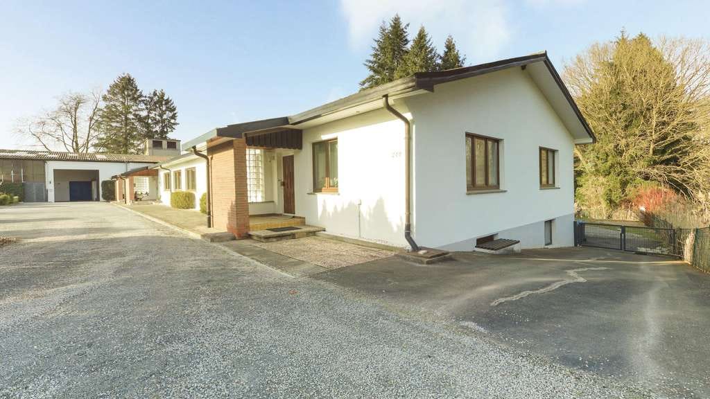 Immobilie in Horn-Bad Meinberg - Exklusives Wohn- und Gewerbeensemble mit einzigartigen Teichflächen und großem Platzangebot! - Bild 4
