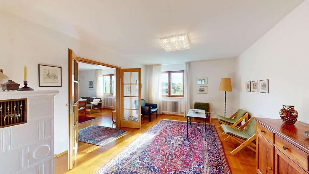 Immobilie in Marxzell - Repräsentatives Architektenhaus mit großzügigem Wohnkonzept & Südostgarten in Marxzell-Burbach - Bild 3