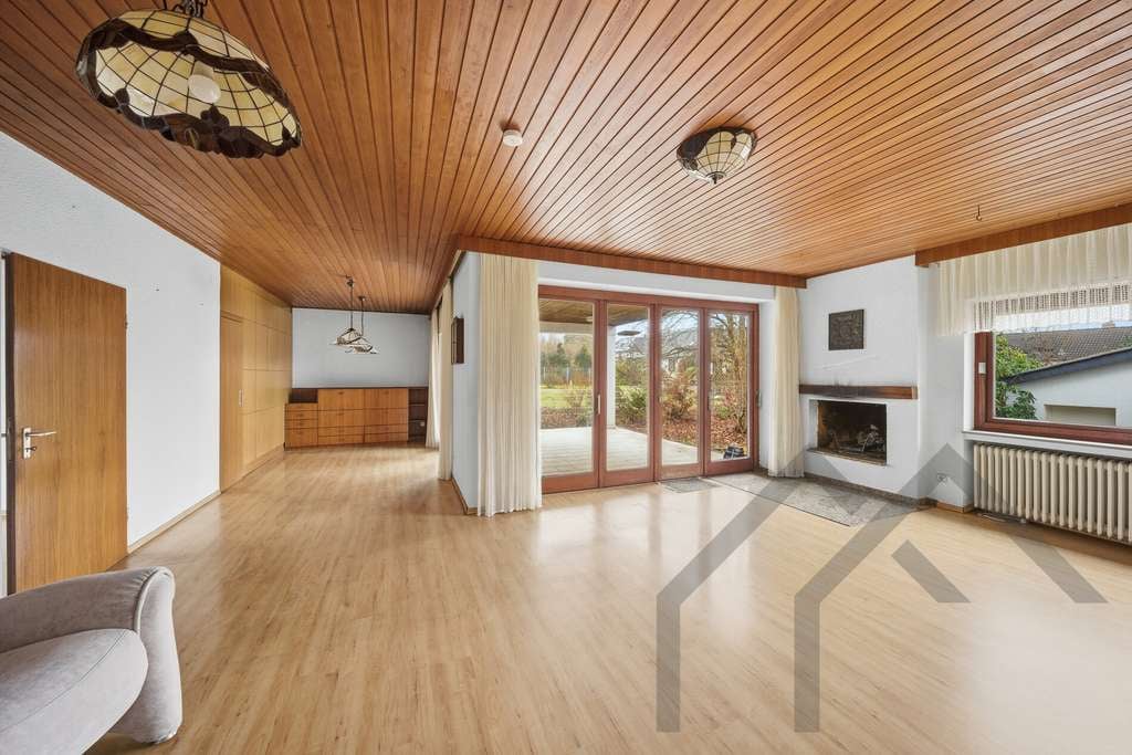 Immobilie in Kirkel - Bungalow mit weitläufigem Grundstück ins Grüne - Bild 2