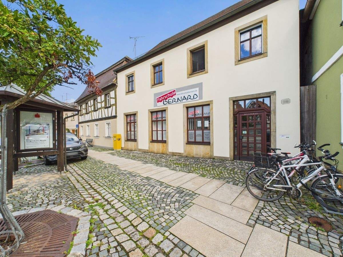 Immobilie in Baunach - VALUE ADD. Top-Chance für Investoren. Großes Ausbau- und Erweiterungspotential, vielfältige Nutzung. - Bild 2