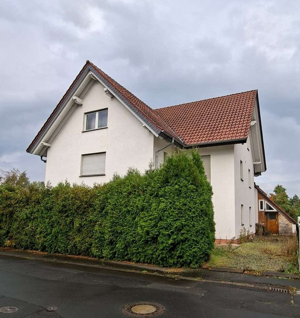 Immobilie in Kirchhain - Stilvolle Immobilie mit drei Einheiten, hochwertiger Ausstattung und Garten in Kirchhain - Bild 1
