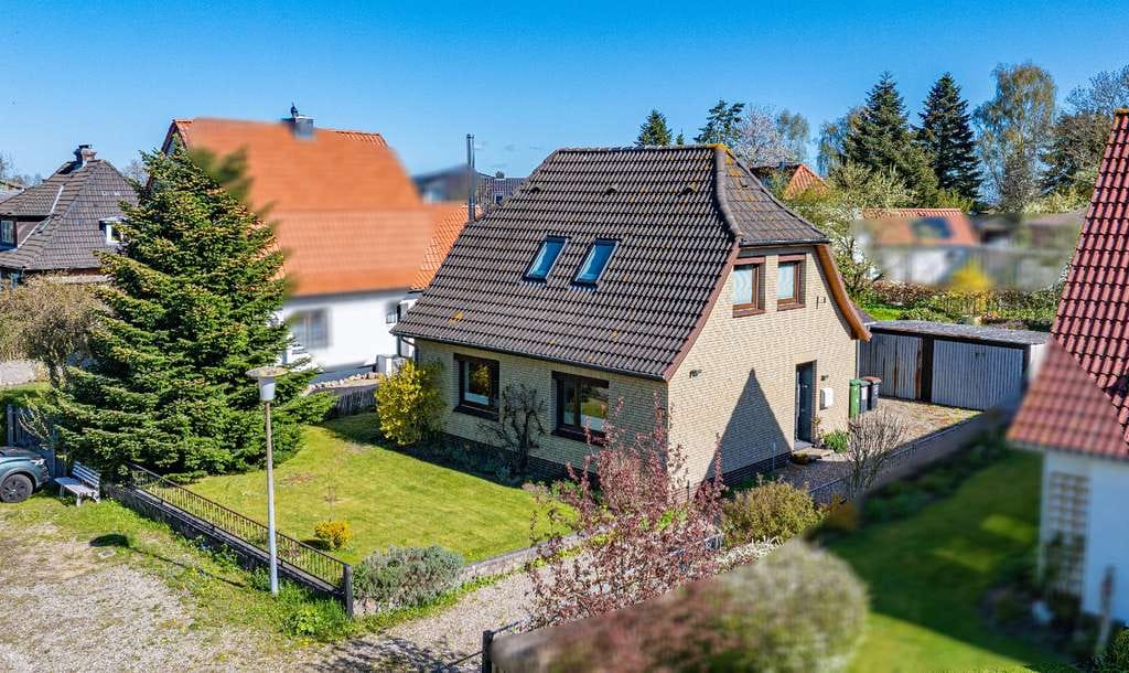 Immobilie in Niesgrau - Modernisiertes EFH in Niesgrau – 10 Min. bis zur Ostsee, perfekt für Paare oder als Zweitwohnsitz - Bild 0