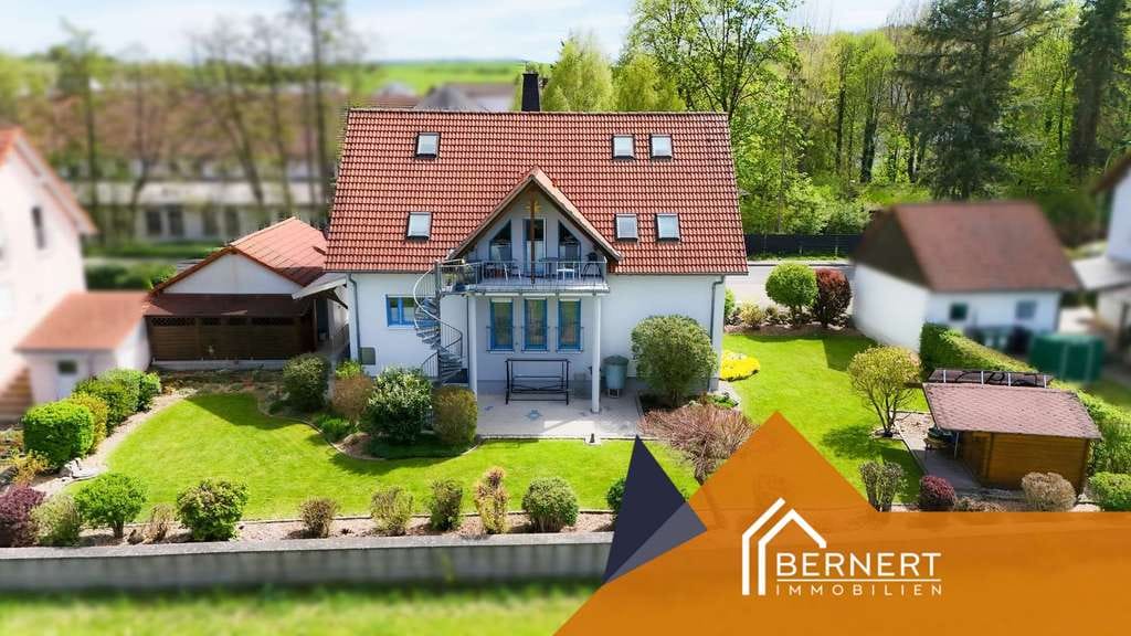 Immobilie in Altenkunstadt - Eindrucksvolles Wohnhaus mit flexiblen Praxisbereich und offener Maisonettewohnung mit Galerie - Bild 1