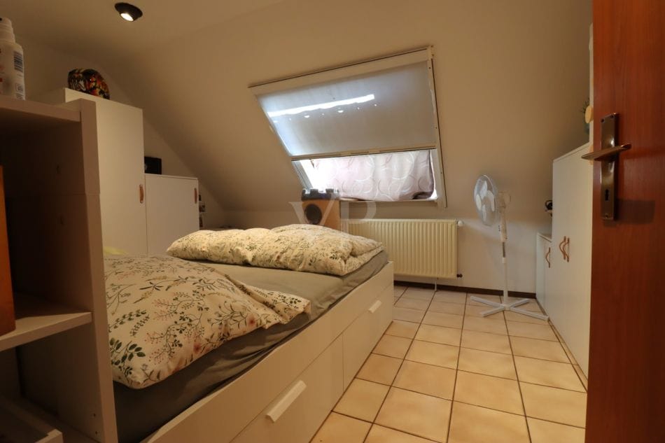 Immobilie in Ansbach - Vollvermietetes Dreifamilienhaus in verkehrsgünstiger Lage - Bild 2