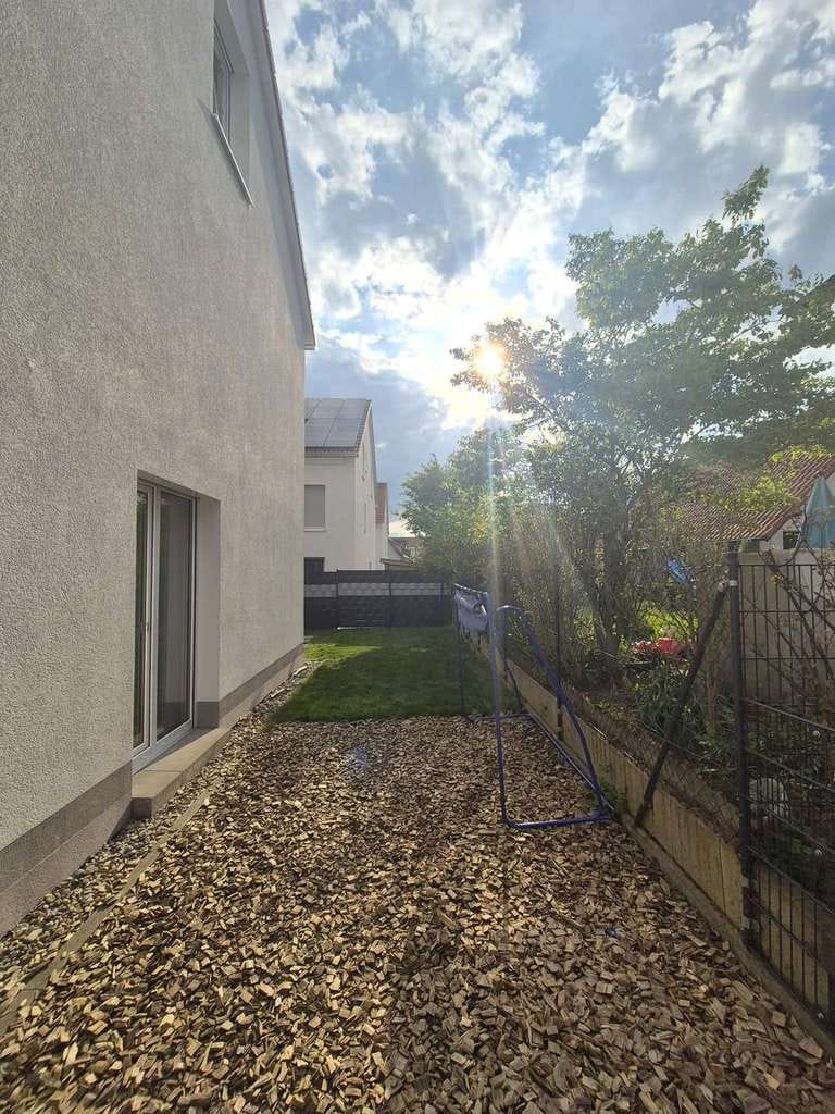 Immobilie in Hochstadt (Pfalz) - Neuwertiges Reihenendhaus mit Garten, PV-Anlage & hochwertiger Ausstattung. - Bild 2