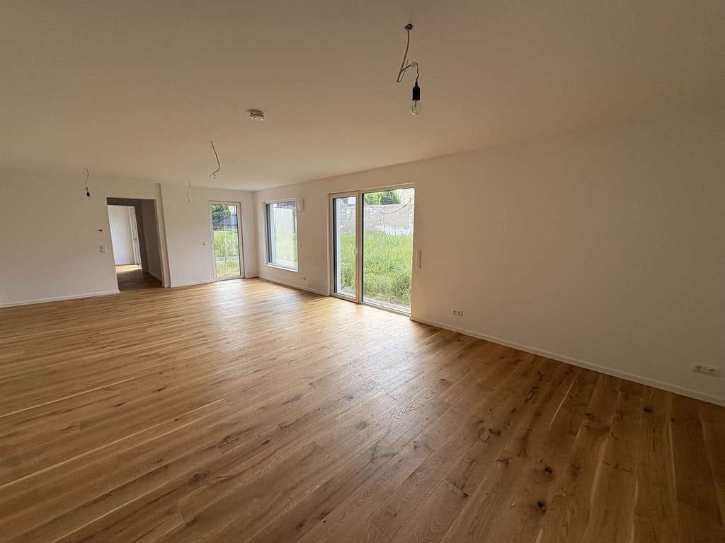 Immobilie in Schirmitz - Preisreduzierung - Modern & effizient: Einfamilienhaus-Neubau in Schirmitz zu verkaufen - Bild 3