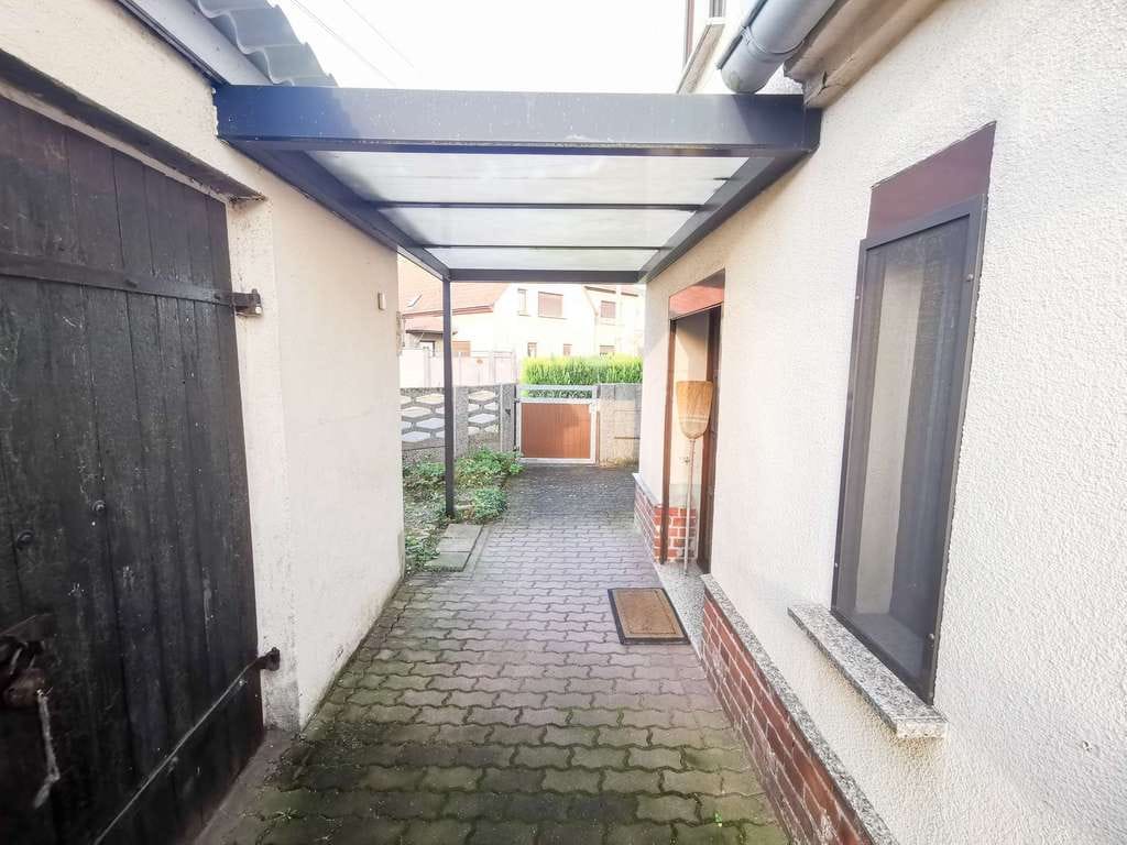 Immobilie in Schönwölkau - Einzug sofort möglich! | Großzügiges Einfamilienhaus mit Sanierungsbedarf | Grüne Lage - Bild 3