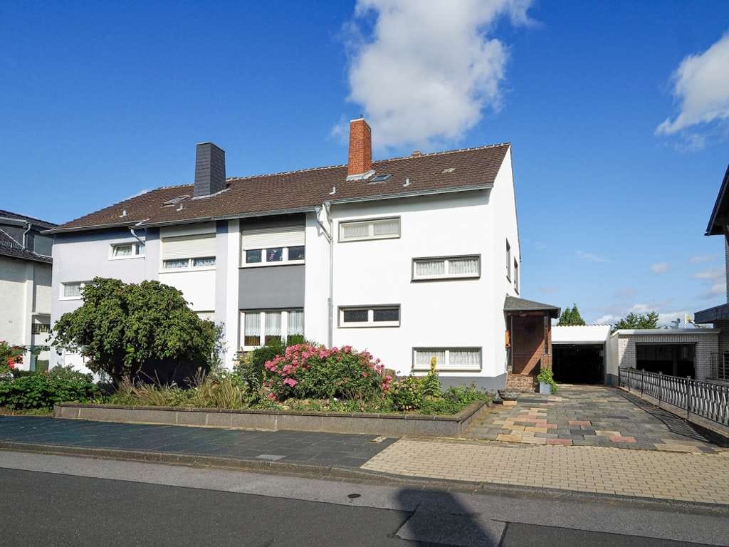 Immobilie in Euskirchen - 2 Familienhaus im Herzen von Euskirchen
-- Erbpacht -- - Bild 1