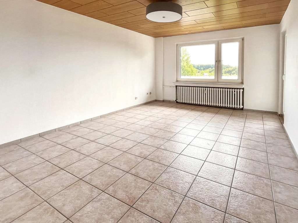 Immobilie in Rösrath - Attraktives Mehrfamilienhaus mit sechs Wohneinheiten, ausgebauter Dachfläche und Garten - Bild 3