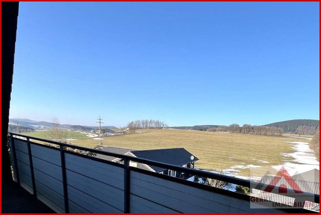 Immobilie in Medebach - Helle Dachgeschosswohnung mit Balkon nahe Winterberg - Bild 2