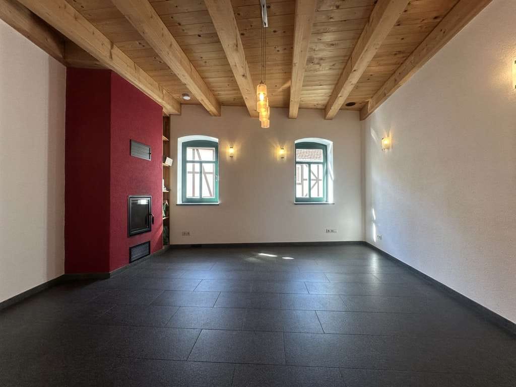 Immobilie in Lahnau - Modernisiertes Einfamilienhaus mit ausbaubarer Bürofläche. - Bild 3
