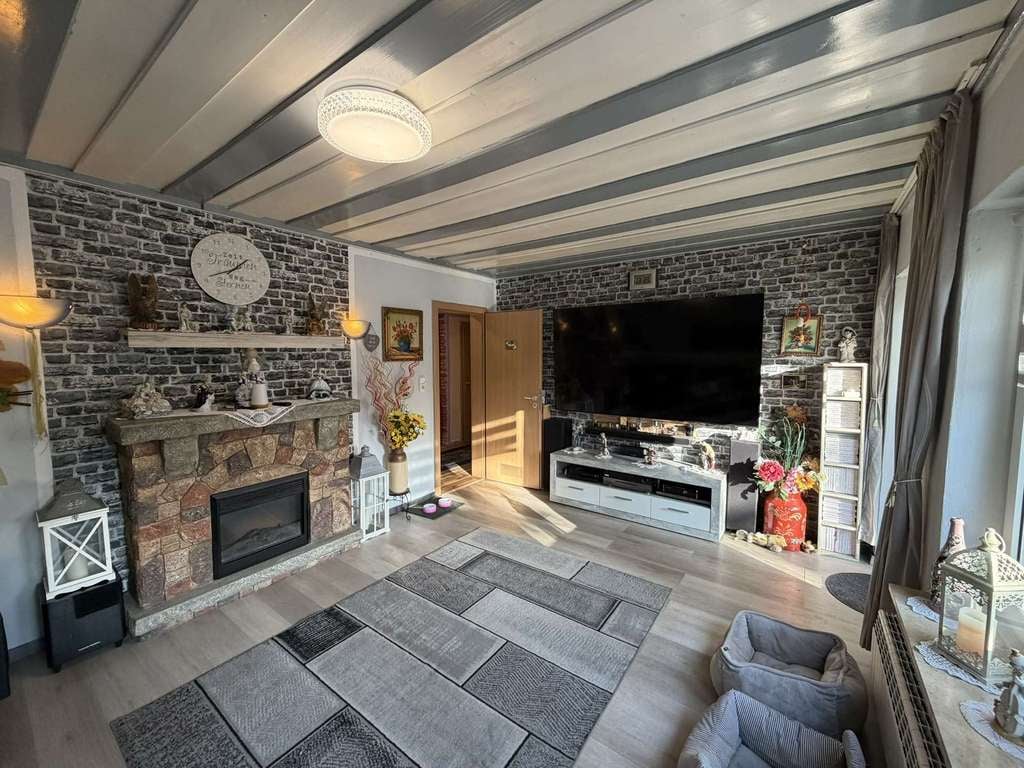 Immobilie in Gunzenhausen - Gepflegte 4-Zimmer-Wohnung mit großem Garten – Perfekt für die Familie - Bild 2