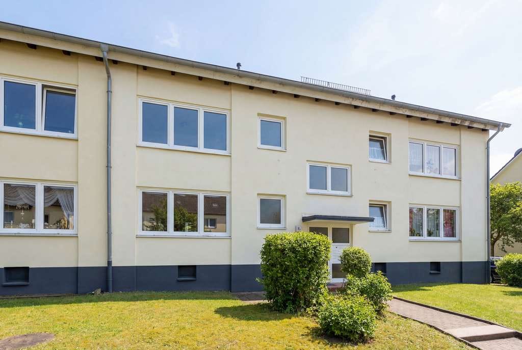 Immobilie in Reinbek - Solide 4-Zimmer Wohnung in zentraler Lage von Reinbek - Bild 2