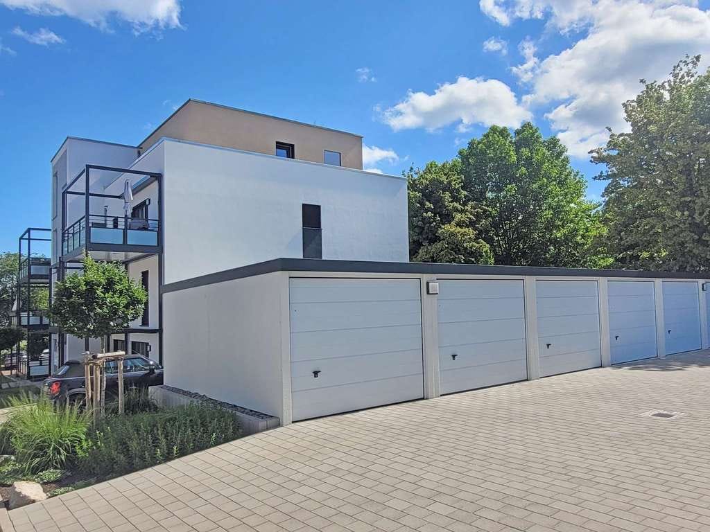 Immobilie in Mauer - Neubau-Erstbezug! Hochwertige, barrierefreie 3-Zi.-Erdgeschosswohnung mit Aufzug u. Balkon in Mauer - Bild 3