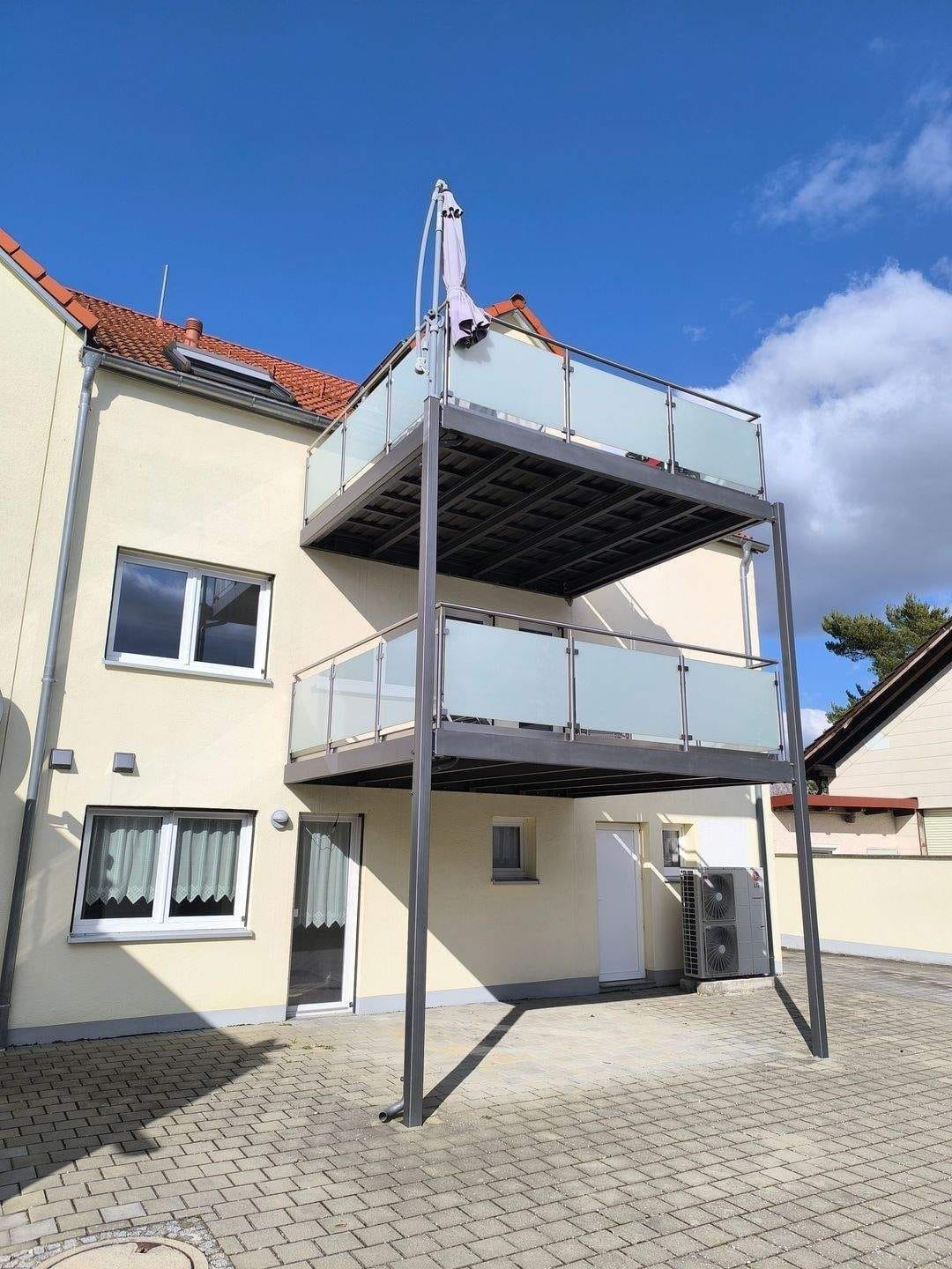 Immobilie in Adelschlag - Top-Wohnung auf dem neuesten technischen Stand, Superaufteilung und Platz,ein Traum für Sie und Ihre Familie, Süd-Fernblick-Nähe Ingolst,15 Min.Audi - Bild 0