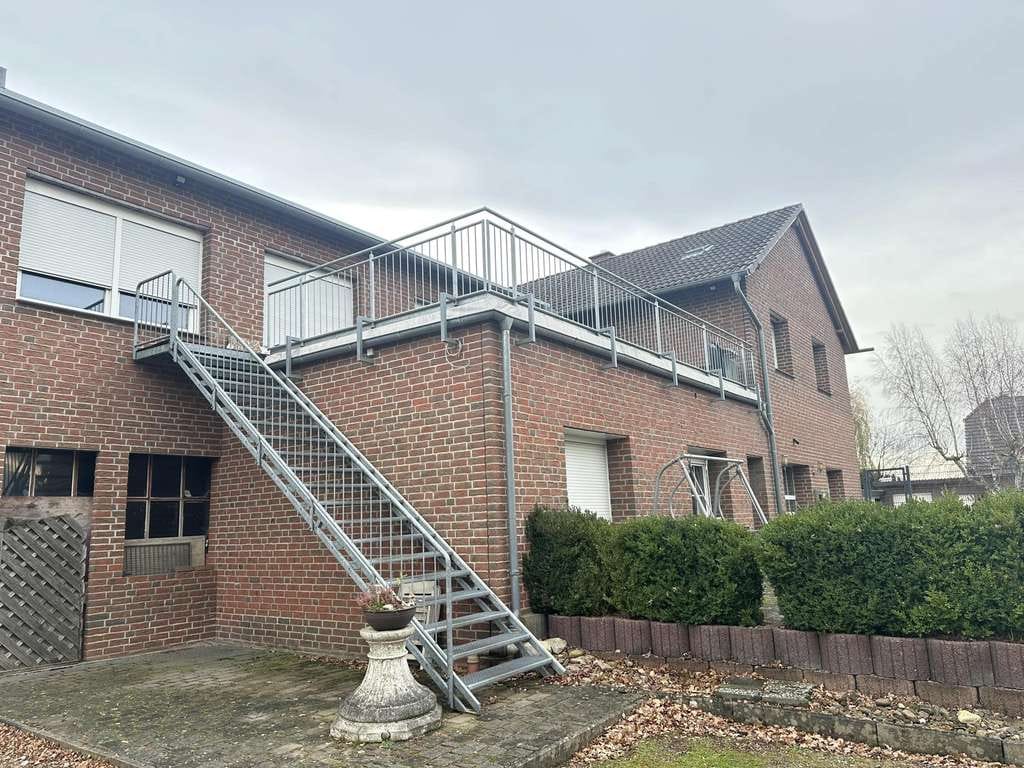 Immobilie in Warmsen - Großzügige Wohnung mit eigenem Eingang in Warmsen!  - Bild 1