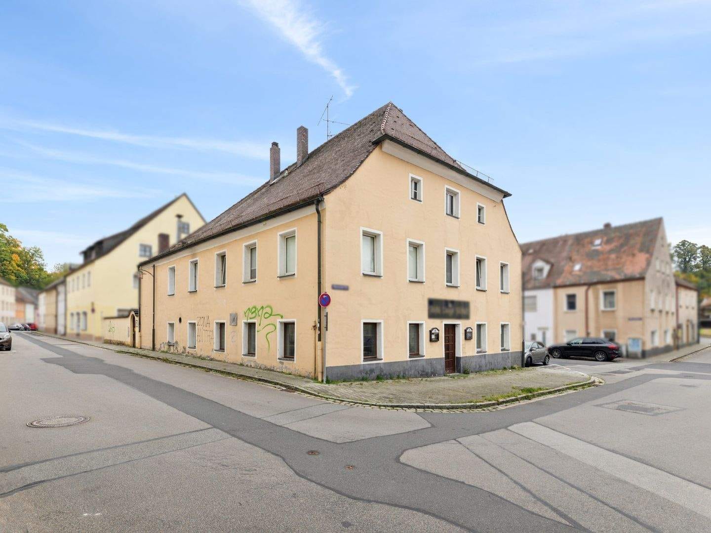 Immobilie in Sulzbach-Rosenberg - Denkmalschutz: Wohn- und Geschäftshaus - historischer Altbau als Investment - Bild 0