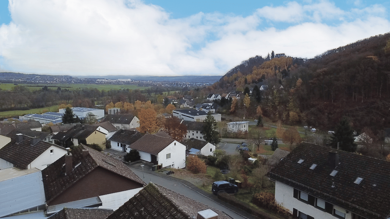 Immobilie in Battenberg - Tolle Aussicht! Einziehen & wohlfühlen! - Bild 2