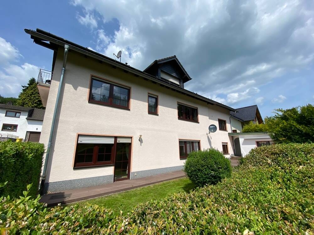 Immobilie in Dahlem - Ehemalige Pension Ulrich - Als Nachfolger oder große Familie -  Viele Zimmer mit enormer Fläche - Bild 2