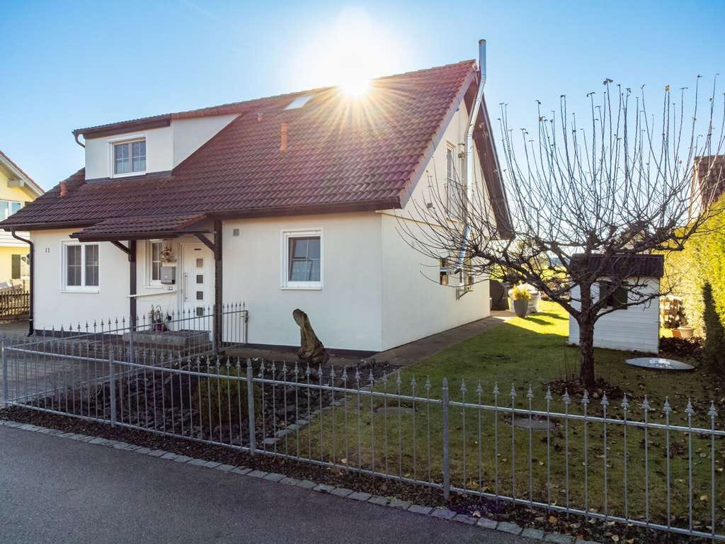 Immobilie in Boos - Komfortables Einfamilienhaus in ruhiger Lage mit Pool, Sauna und Doppelgarage - Bild 3