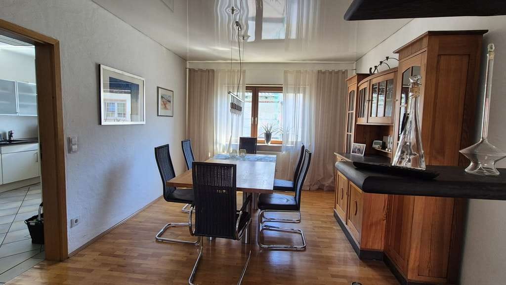 Immobilie in Neulußheim - Großzügiges Einfamilienhaus mit Scheune und idyllischem Garten - Bild 4