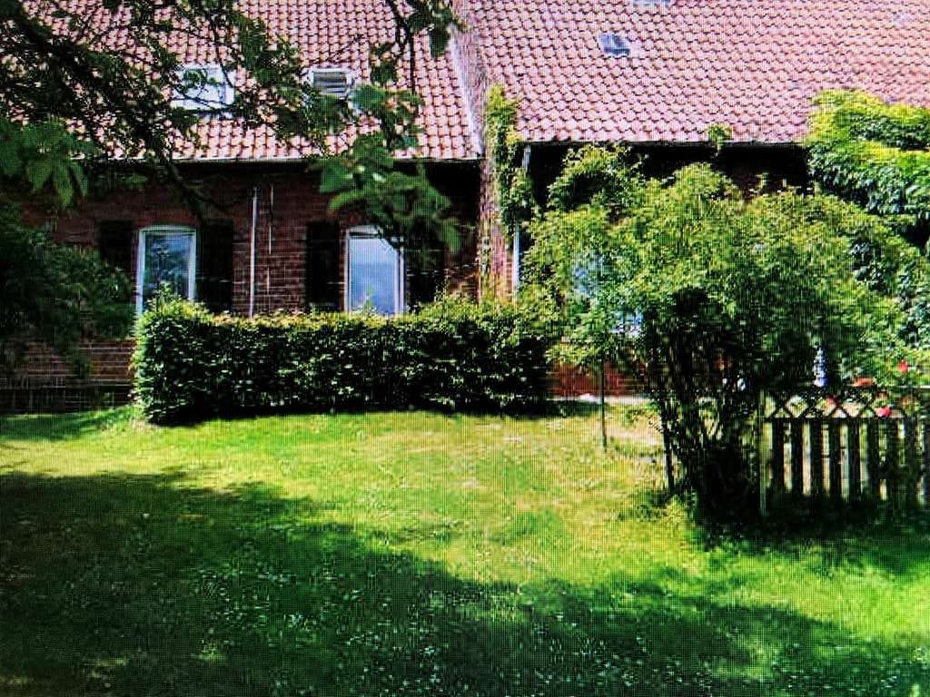 Immobilie in Niedernwöhren - Großzügiges Zweifamilienhaus mit großem Grundstück. Jetzt kaufen und sparen. - Bild 3