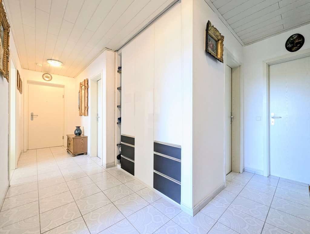 Immobilie in Illingen - Eben leben im Grünen: 3 Zimmer, Balkon & Garage - Bild 4