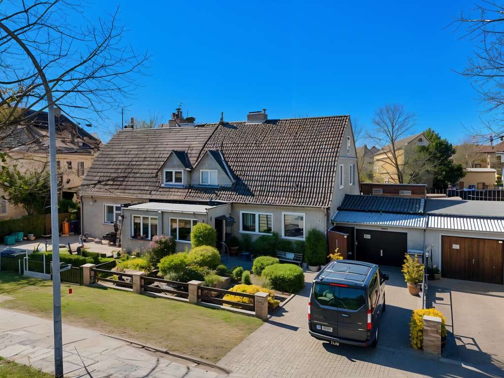 Immobilie in Anklam - DHH mit ca. 144m² Wfl., 473m² Grdst, Garten, Nebengelass, Garage & Keller in der Hansestadt Anklam! - Bild 1