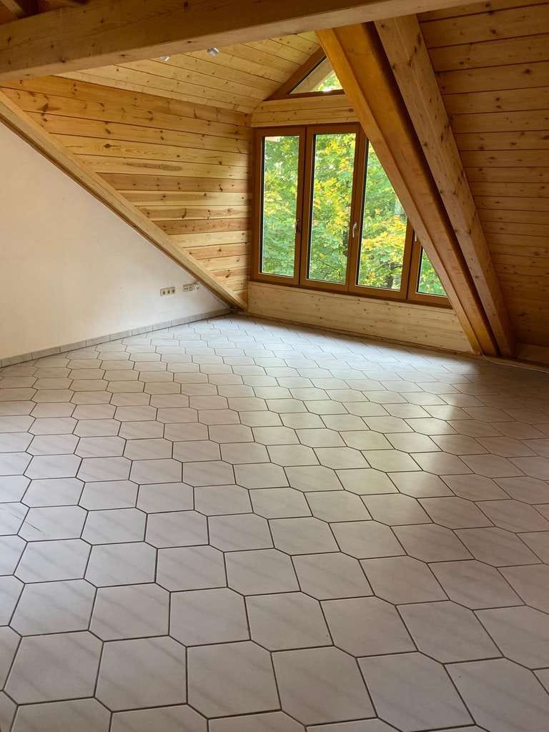 Immobilie in Unterföhring - Attraktive 2-Zimmer-Dachterrassenwohnung am Isarhochufer in Unterföhring in einer Villa mit 6 Whg - Bild 2