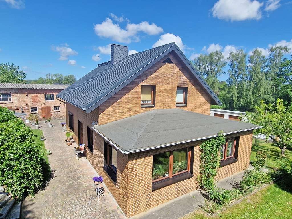 Immobilie in Wolgast - Einfamilienhaus mit großzügigem Grundstück und Scheune im Ortsteil Mahlzow auf der Insel Usedom - Bild 2