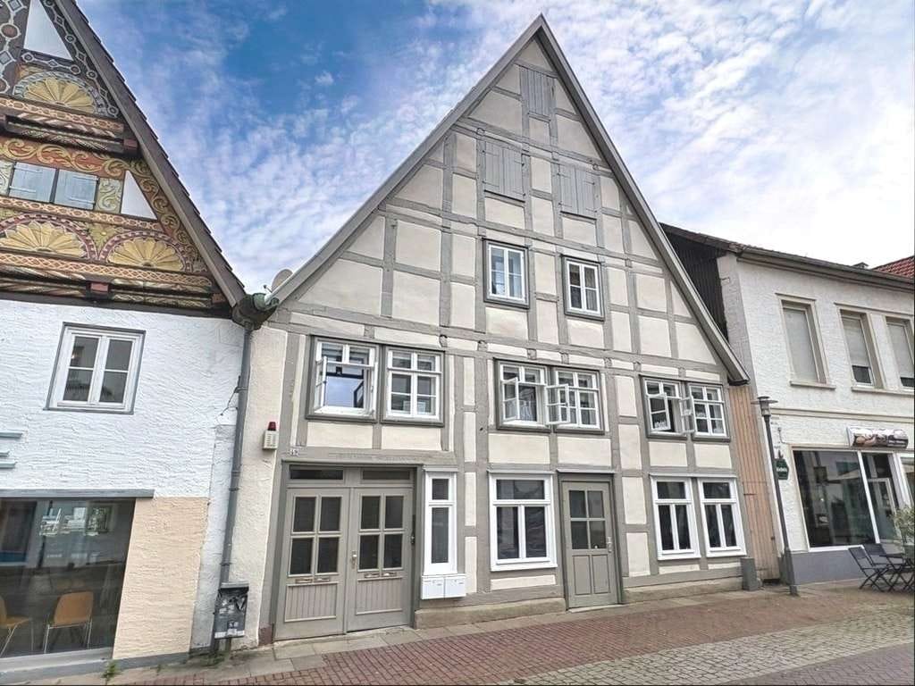 Immobilie in Lemgo - Historisches Wohn- und Geschäftshaus in bester Innenstadtlage von Lemgo - Bild 0