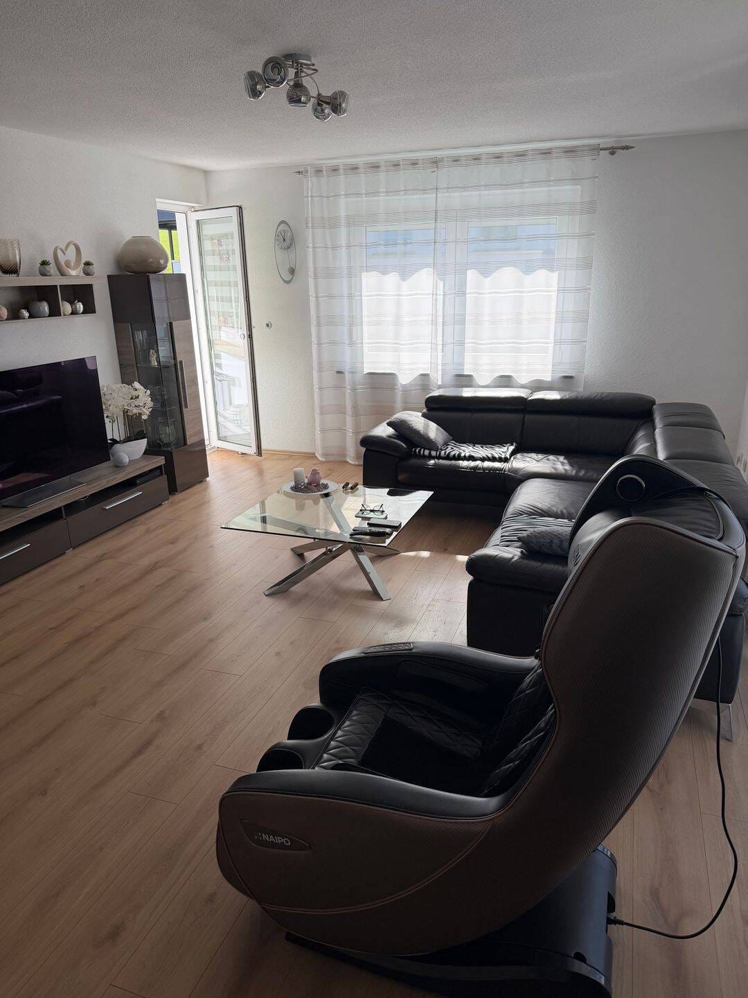 Immobilie in Deißlingen - Stilvolle Erdgeschosswohnung mit Kamin, Balkon und Garten - Bild 1