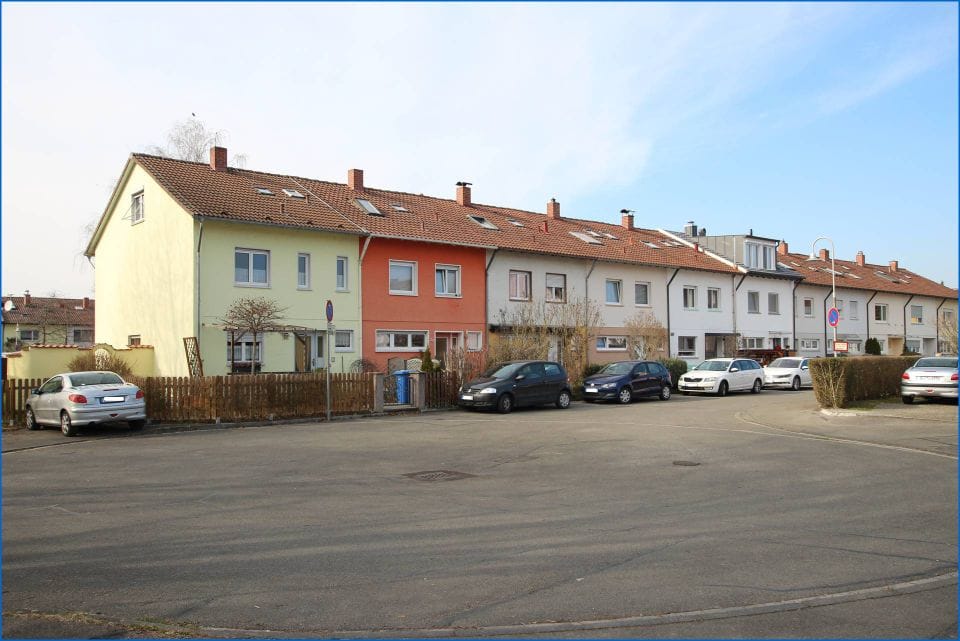 Immobilie in Konstanz - Konstanz - Reihenhaus mit Garage in schöner und ruhiger Lage, günstige Erbpacht ! - Bild 0