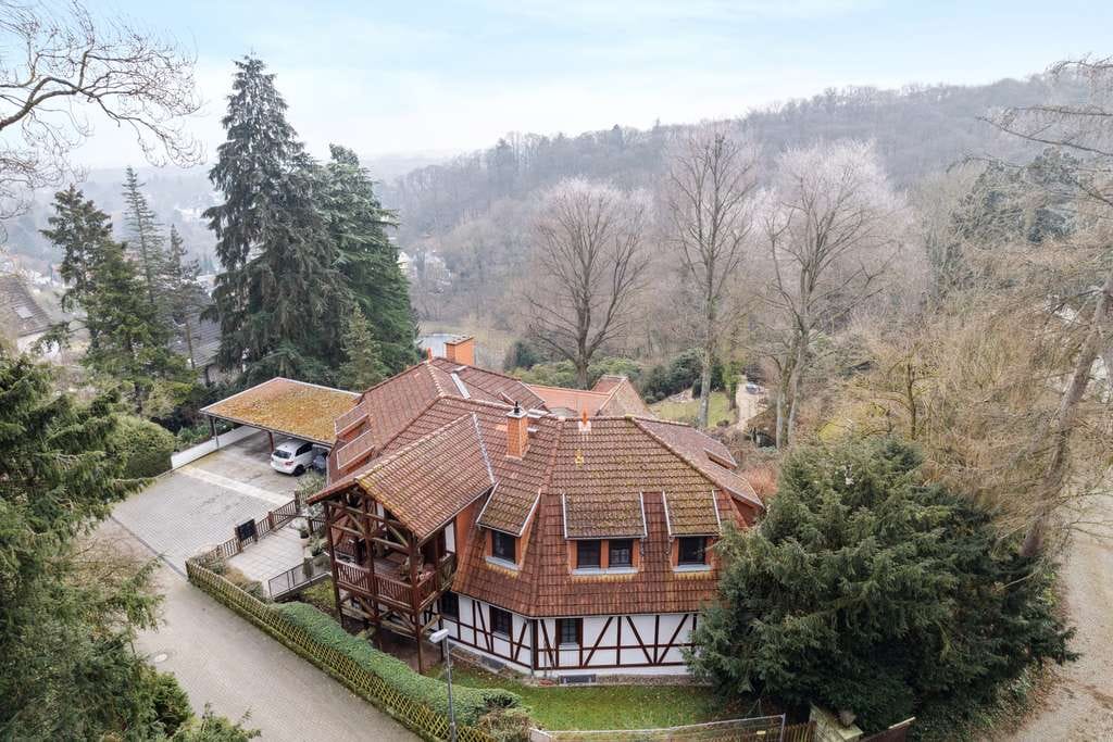 Immobilie in Kronberg - Charmantes Mehrfamilienhaus in Kronberg - Ihr Investment in Toplage - Bild 0