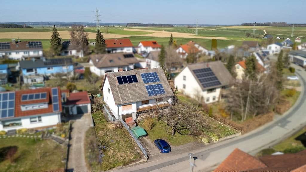 Immobilie in Mühlingen - Familienhaus mit moderner Gas-Hybridheizung, und Ausbaupotenzial - Bild 1