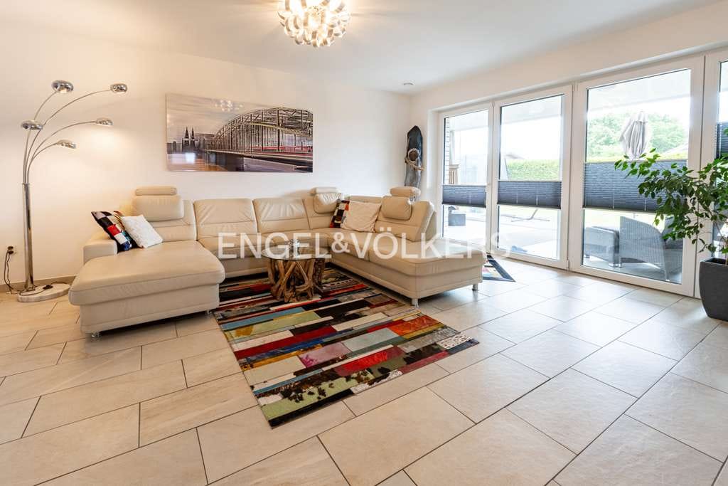 Immobilie in Esterwegen - Familienfreundlicher Bungalow mit Terrassen, Gartenblick & viel Platz - Bild 3