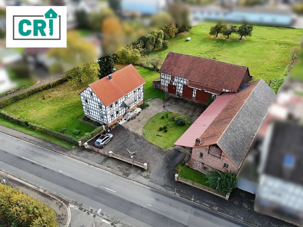 Immobilie in Lahntal - Traditionelles Hofensemble mit Weidefläche und Ausbaupotenzial–Ideal für Familie oder Tierliebhaber - Bild 0